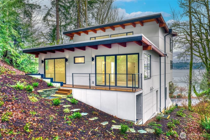 Property photo for 439 W Lake Sammamish Parkway Se, Bellevue photo 16