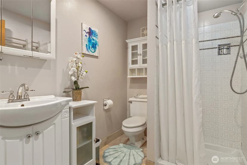 Property photo for 18009 Bellflower Road, Bothell photo 31