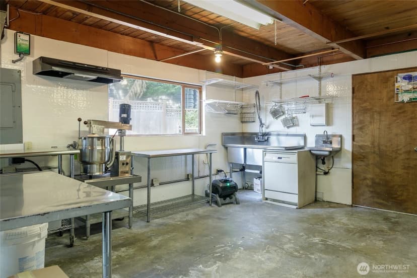 Property photo for 18009 Bellflower Road, Bothell photo 35