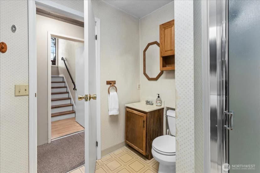 Property photo for 18421 Larch Way, Lynnwood photo 25