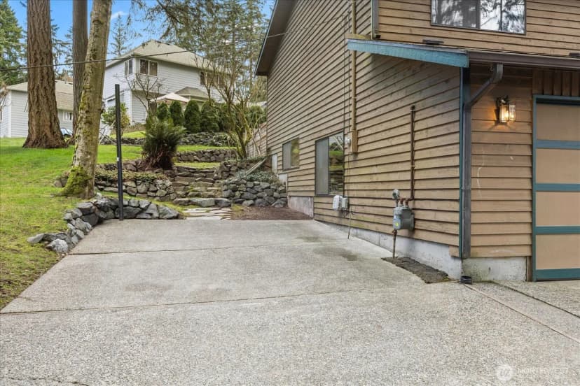 Property photo for 18421 Larch Way, Lynnwood photo 33