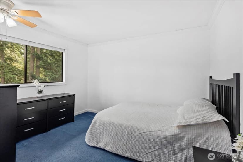 Property photo for 18421 Larch Way, Lynnwood photo 15