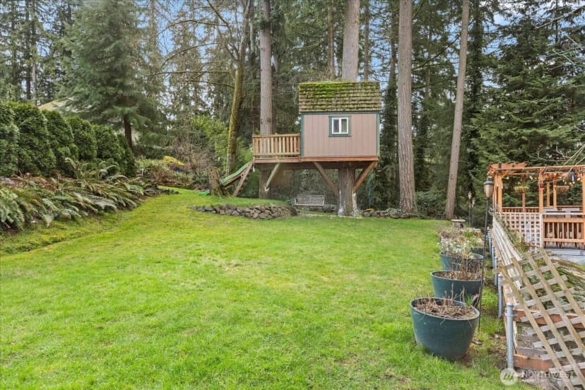Property photo for 18421 Larch Way, Lynnwood photo 30