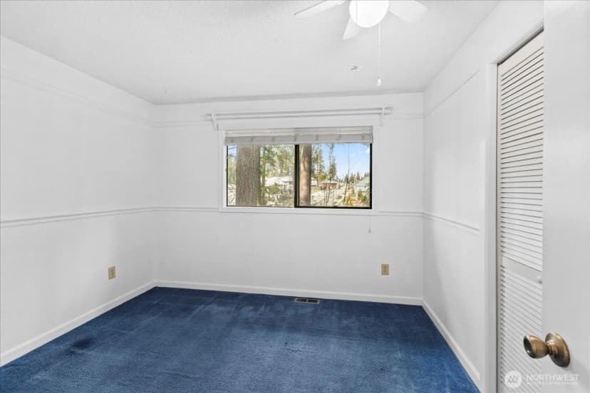 Property photo for 18421 Larch Way, Lynnwood photo 16
