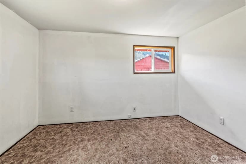 Property photo for 840 Evans Road, Toledo photo 12