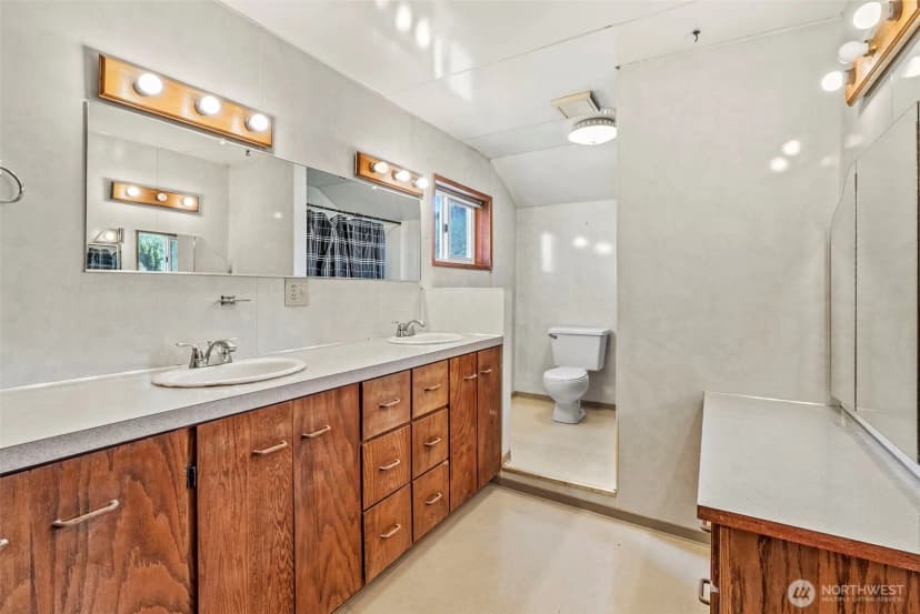 Property photo for 840 Evans Road, Toledo photo 17