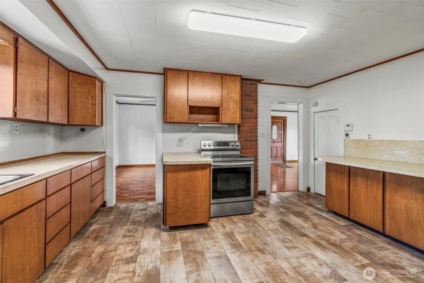 Property photo for 840 Evans Road, Toledo photo 8