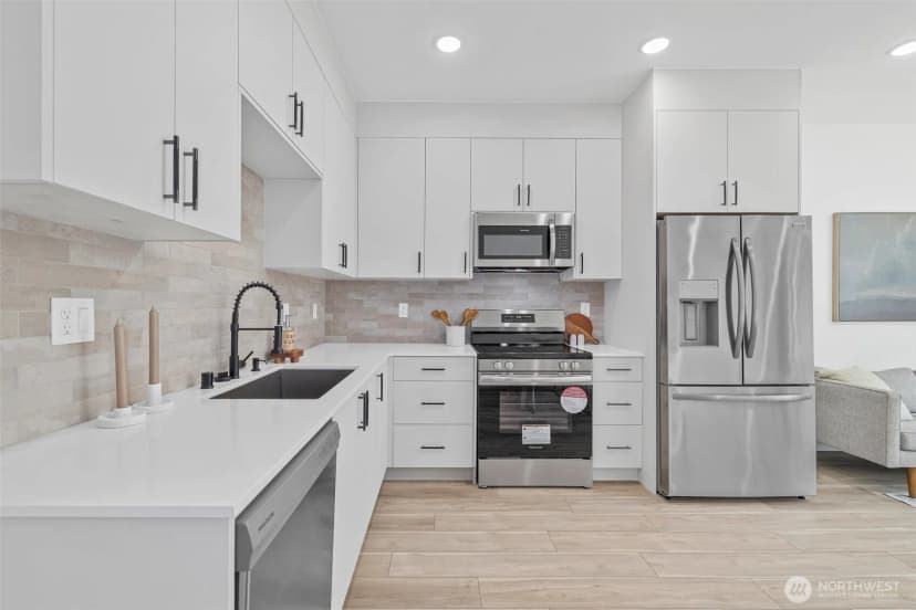 Property photo for 8324 16th Avenue Nw #b, Seattle photo 7