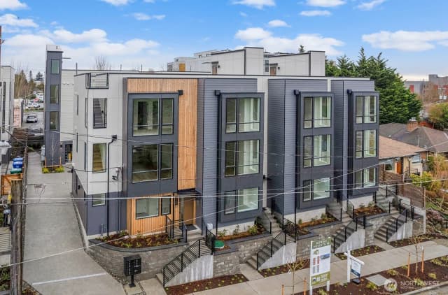 Property photo for 8324 16th Avenue Nw #b, Seattle