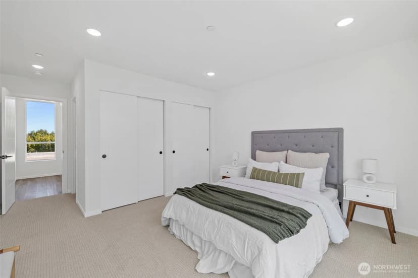 Property photo for 8324 16th Avenue Nw #b, Seattle photo 16
