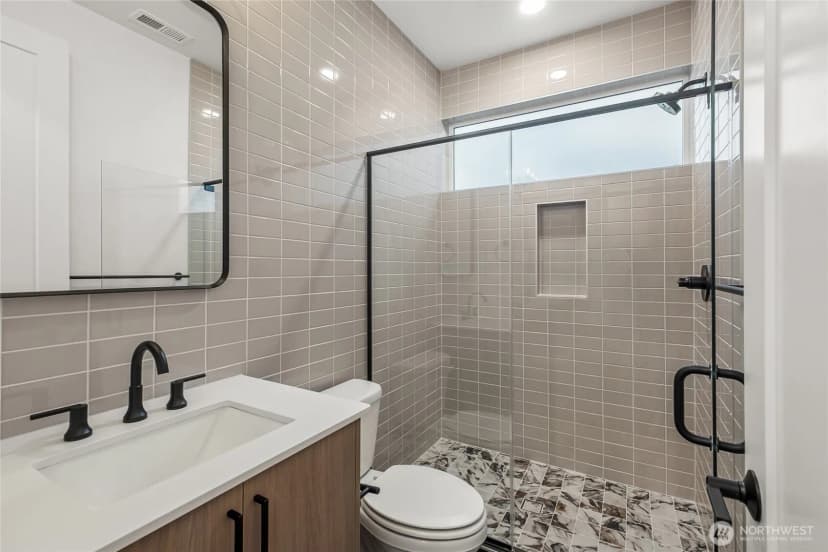 Property photo for 8425 137th Avenue Se #4, Newcastle photo 4