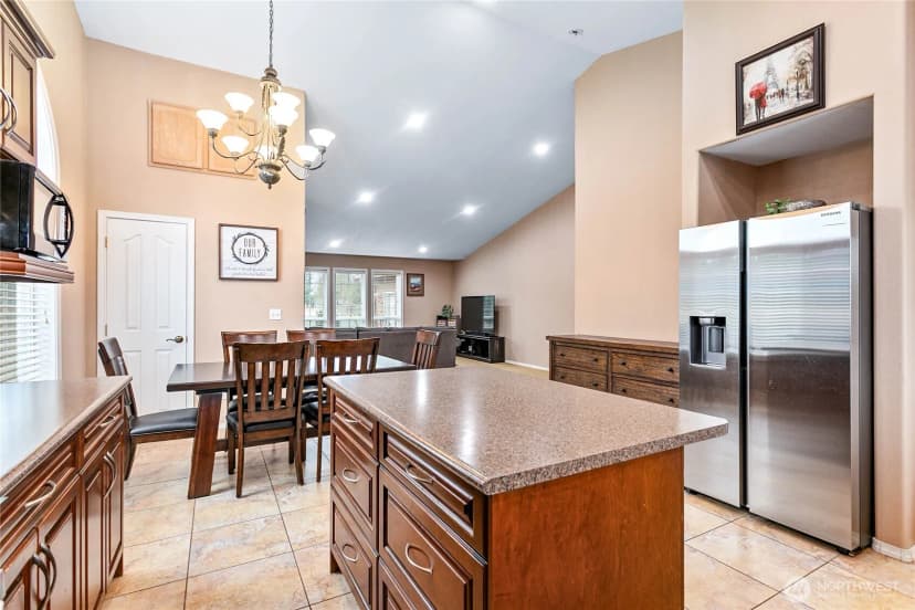 Property photo for 827 Birch Bay Lynden Road, Lynden photo 10