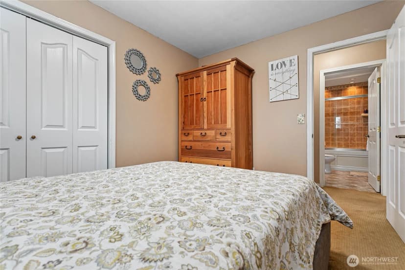 Property photo for 827 Birch Bay Lynden Road, Lynden photo 16