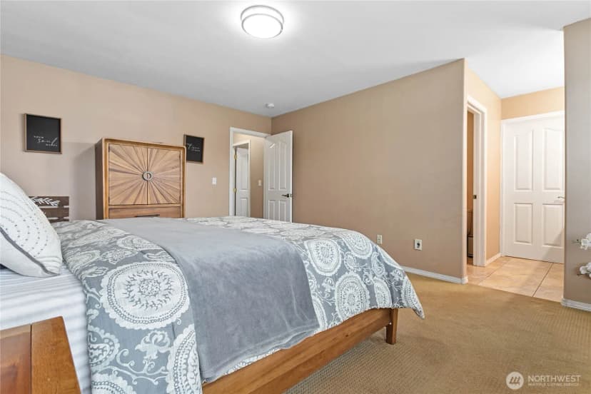 Property photo for 827 Birch Bay Lynden Road, Lynden photo 14