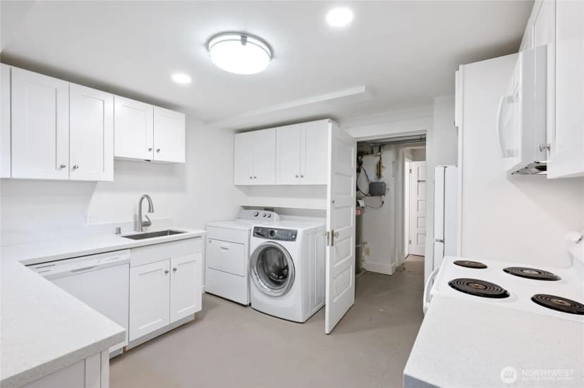 Property photo for 3732 E High Lane, Seattle photo 31