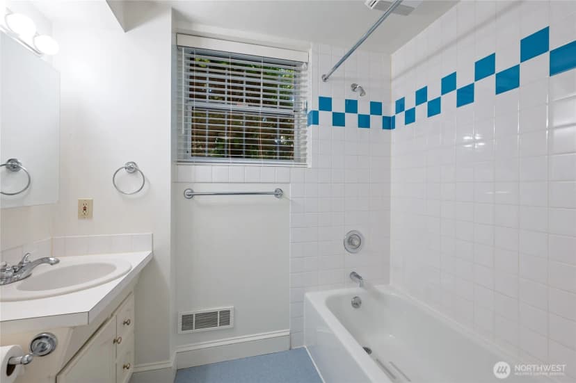 Property photo for 3732 E High Lane, Seattle photo 34
