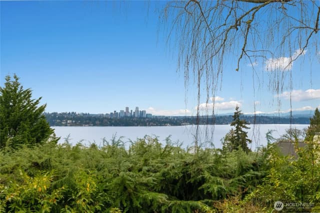Property photo for 3732 E High Lane, Seattle