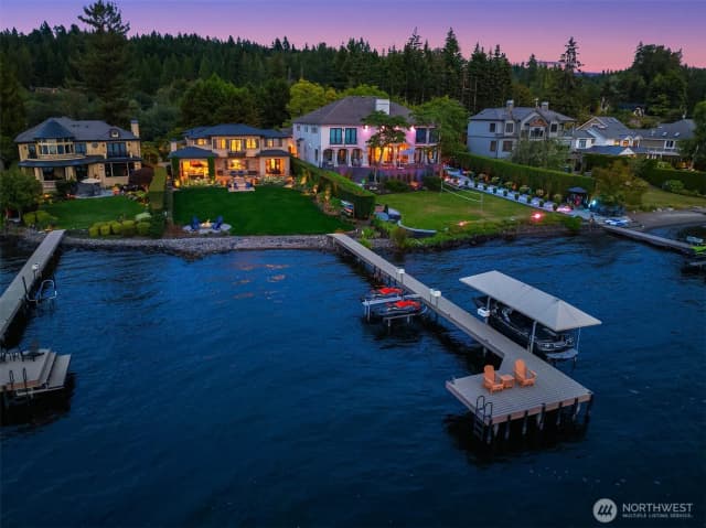 Property photo for 253 E Lake Sammamish Parkway Se, Sammamish