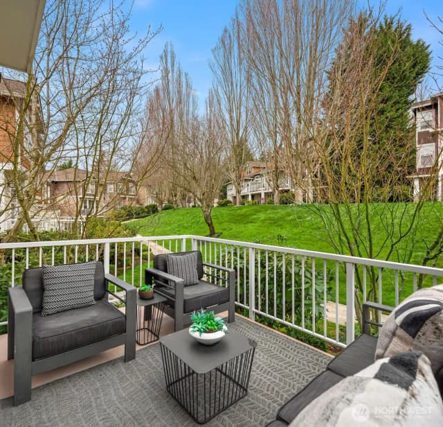 Property photo for 12226 Ne 24th Street #112, Bellevue photo 5