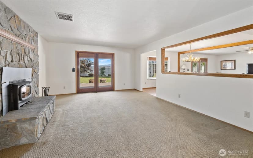 Property photo for 4131 Manastash Road, Ellensburg photo 9