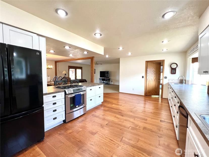Property photo for 4131 Manastash Road, Ellensburg photo 7