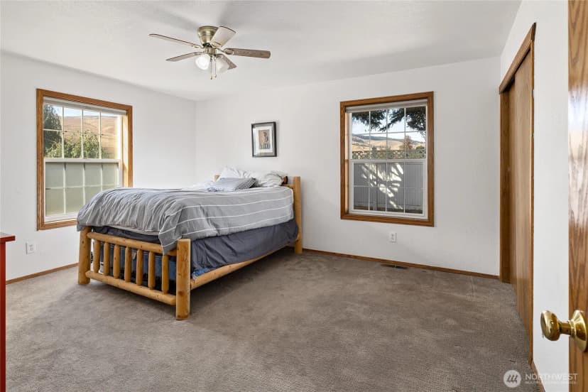 Property photo for 4131 Manastash Road, Ellensburg photo 21