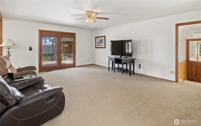 Property photo for 4131 Manastash Road, Ellensburg photo 12