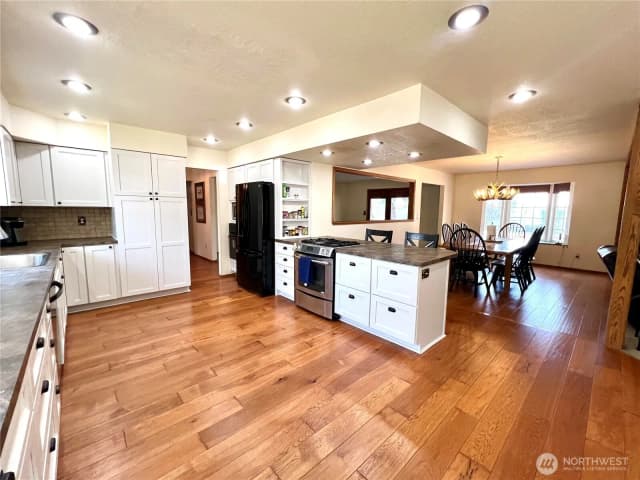 Property photo for 4131 Manastash Road, Ellensburg photo 4
