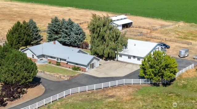 Property photo for 4131 Manastash Road, Ellensburg