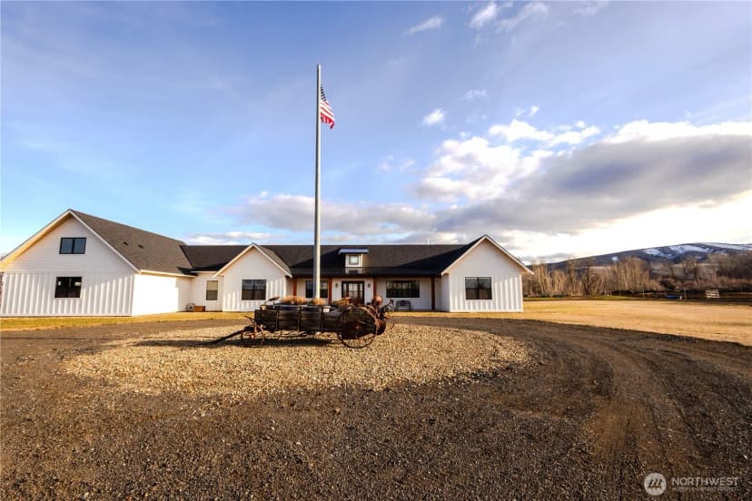 Property photo for 3644 Hanson Road, Ellensburg photo 39