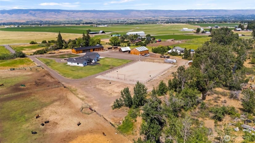 Property photo for 3644 Hanson Road, Ellensburg photo 36