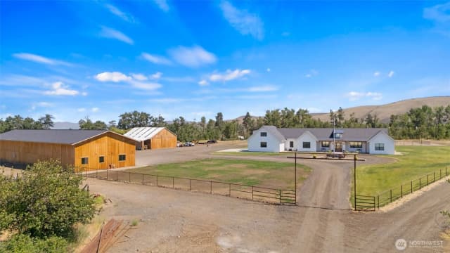 Property photo for 3644 Hanson Road, Ellensburg photo 2