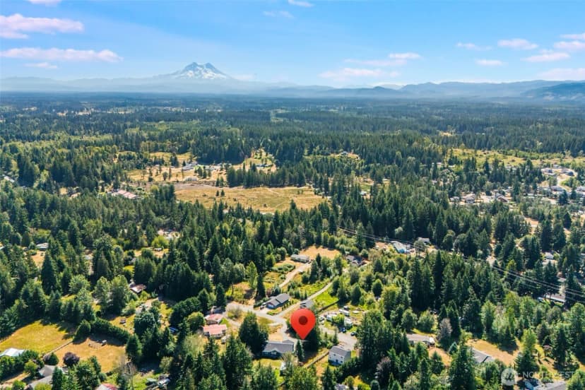 Property photo for 716 Tipsoo Loop S, Rainier photo 34