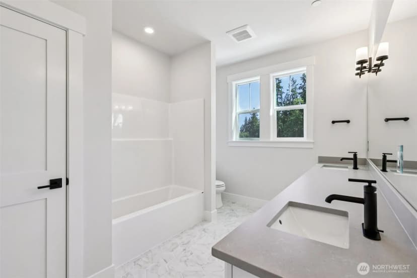 Property photo for 330 182nd Place Se, Bothell photo 10