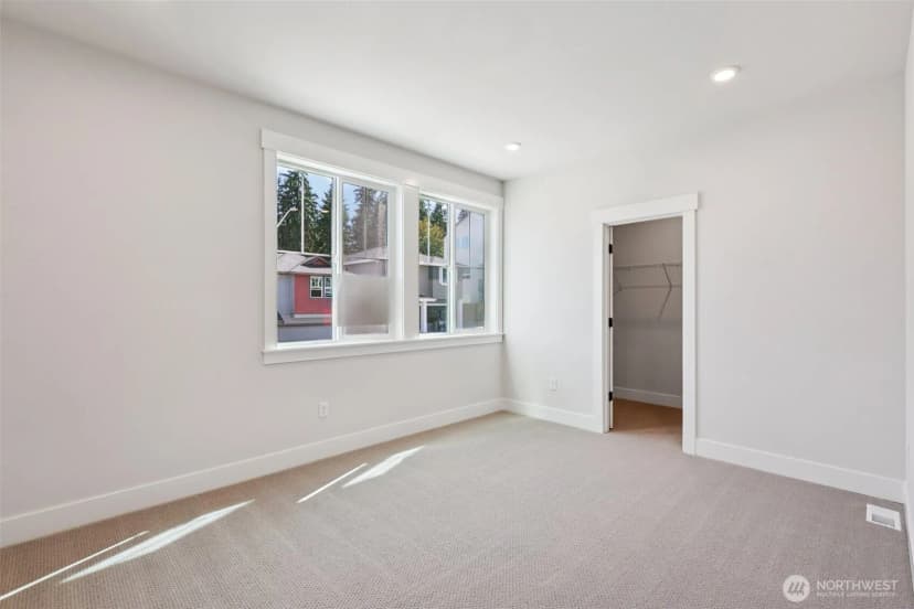 Property photo for 330 182nd Place Se, Bothell photo 12