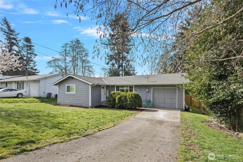 Property photo for 4349 Rhododendron Drive, Oak Harbor photo 2