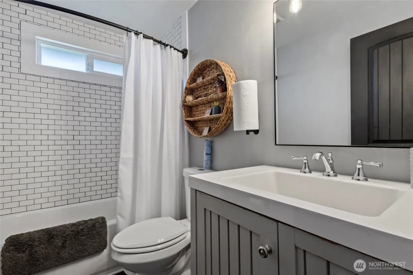 Property photo for 4349 Rhododendron Drive, Oak Harbor photo 13