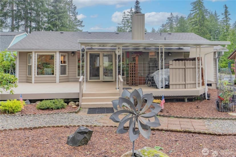 Property photo for 360 E Penzance Road W, Shelton photo 24