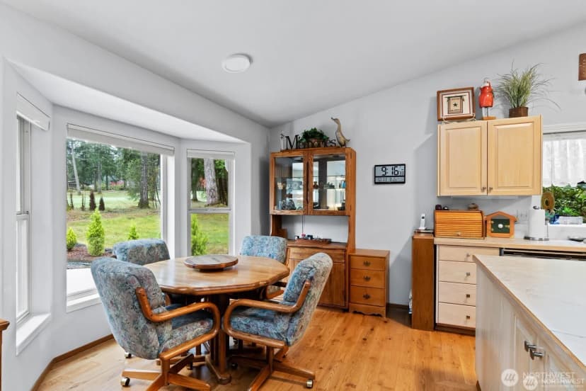 Property photo for 360 E Penzance Road W, Shelton photo 9