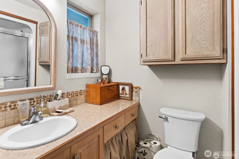 Property photo for 360 E Penzance Road W, Shelton photo 19