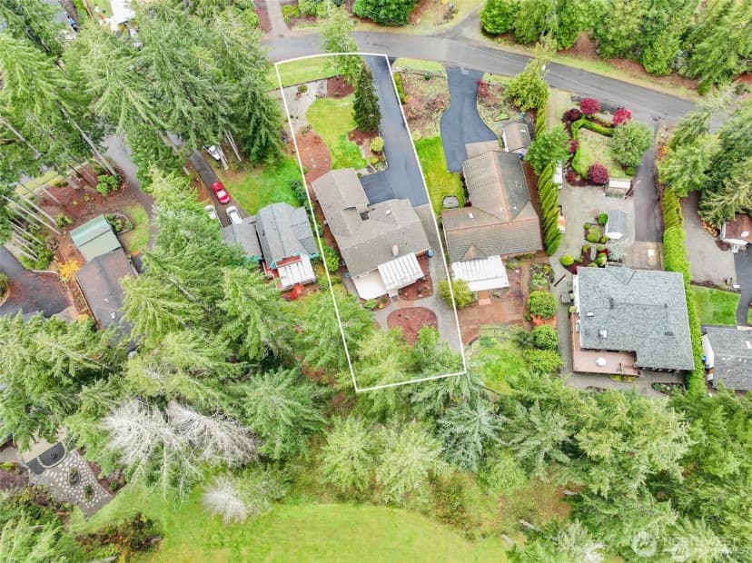 Property photo for 360 E Penzance Road W, Shelton photo 39