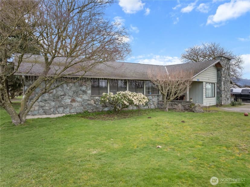 Property photo for 21563 21567 Cook Road, Sedro Woolley