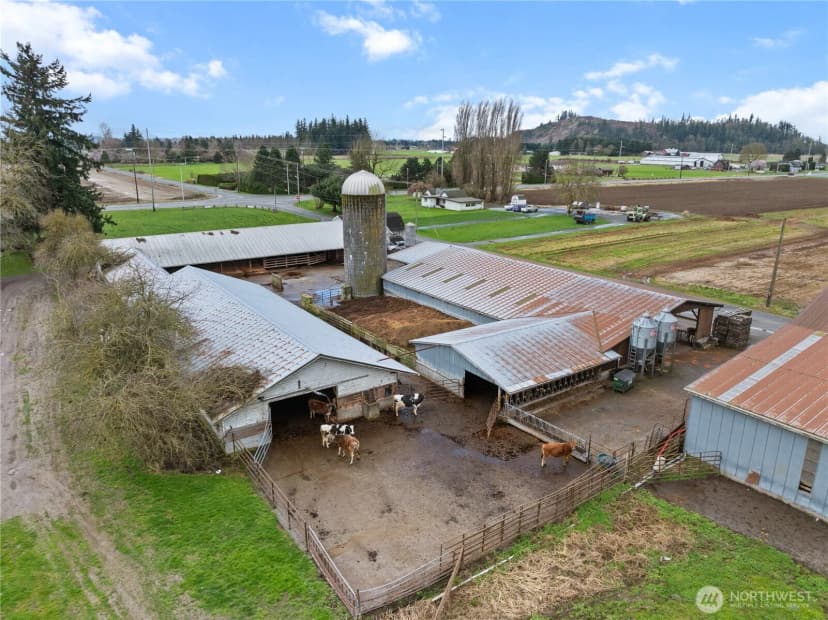Property photo for 21563 21567 Cook Road, Sedro Woolley photo 32