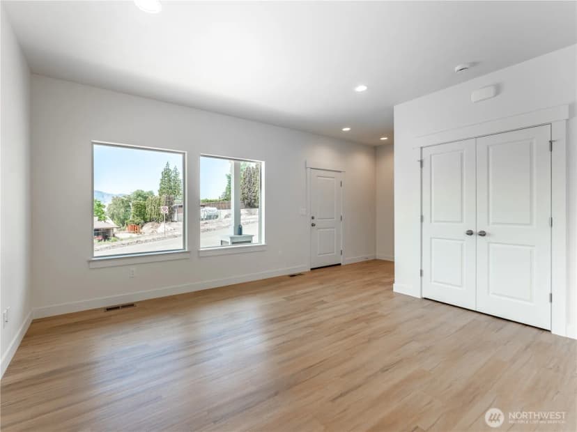 Property photo for 859 N Lyle Avenue, East Wenatchee photo 6