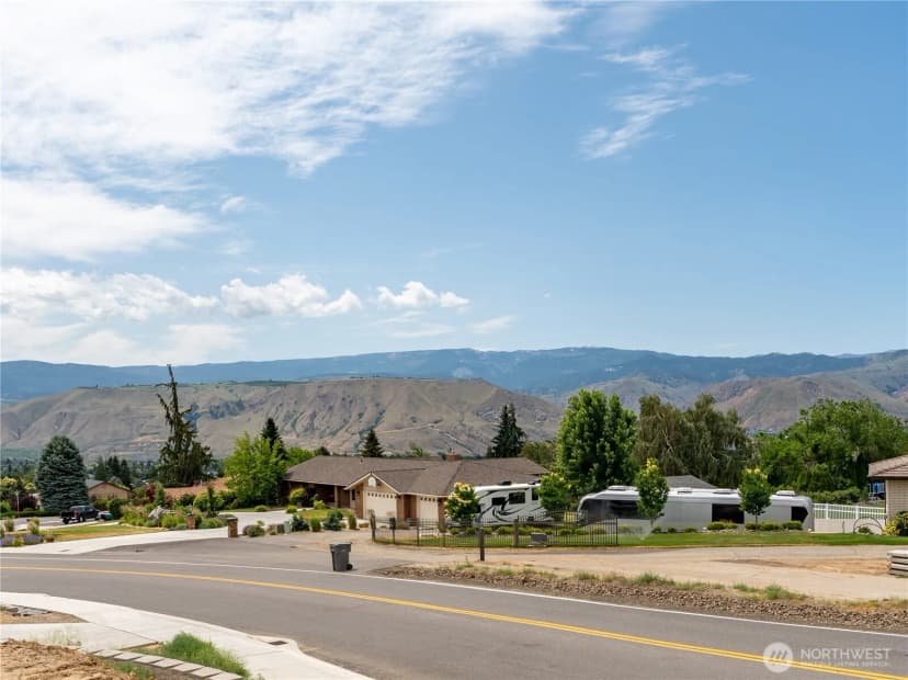 Property photo for 859 N Lyle Avenue, East Wenatchee photo 39