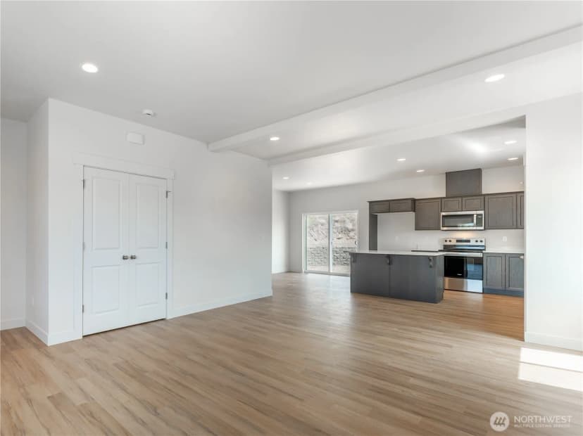 Property photo for 859 N Lyle Avenue, East Wenatchee photo 8
