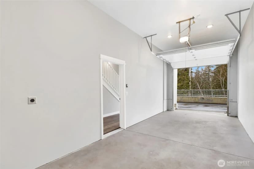 Property photo for 3527 Sussex Drive, Bellingham photo 29