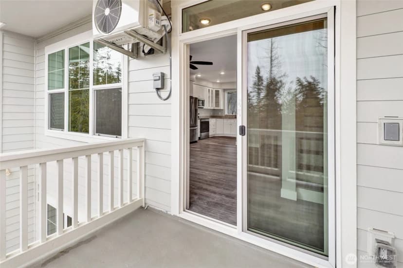 Property photo for 3527 Sussex Drive, Bellingham photo 11