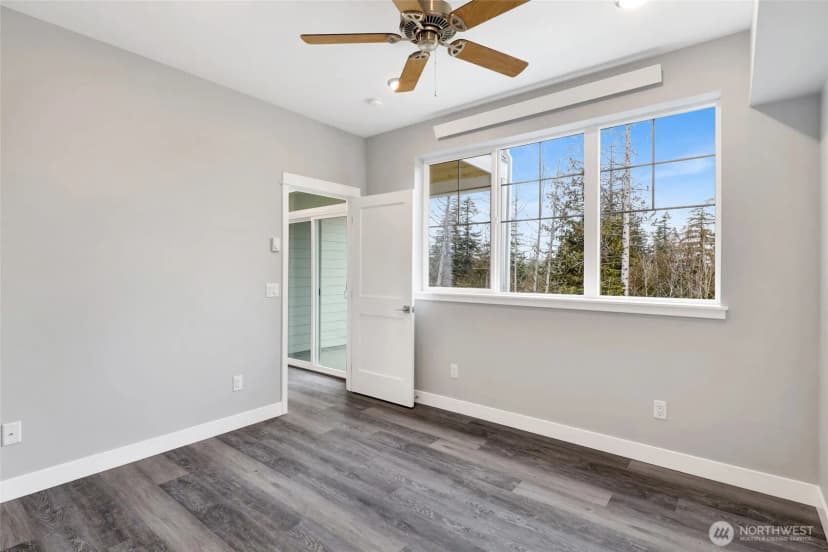 Property photo for 3527 Sussex Drive, Bellingham photo 27