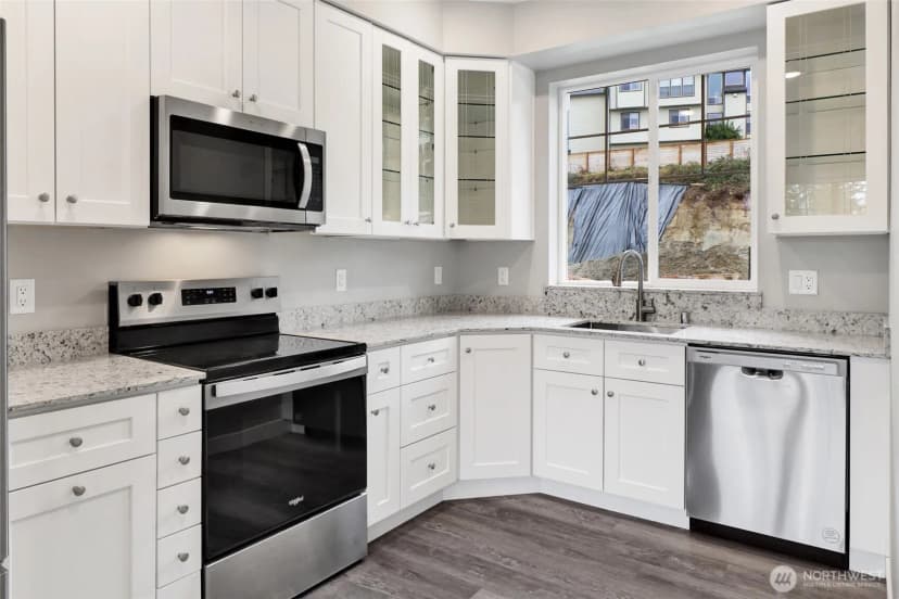 Property photo for 3527 Sussex Drive, Bellingham photo 7